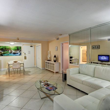 Private Apartments By Vacations On Miami Beach Exterior photo