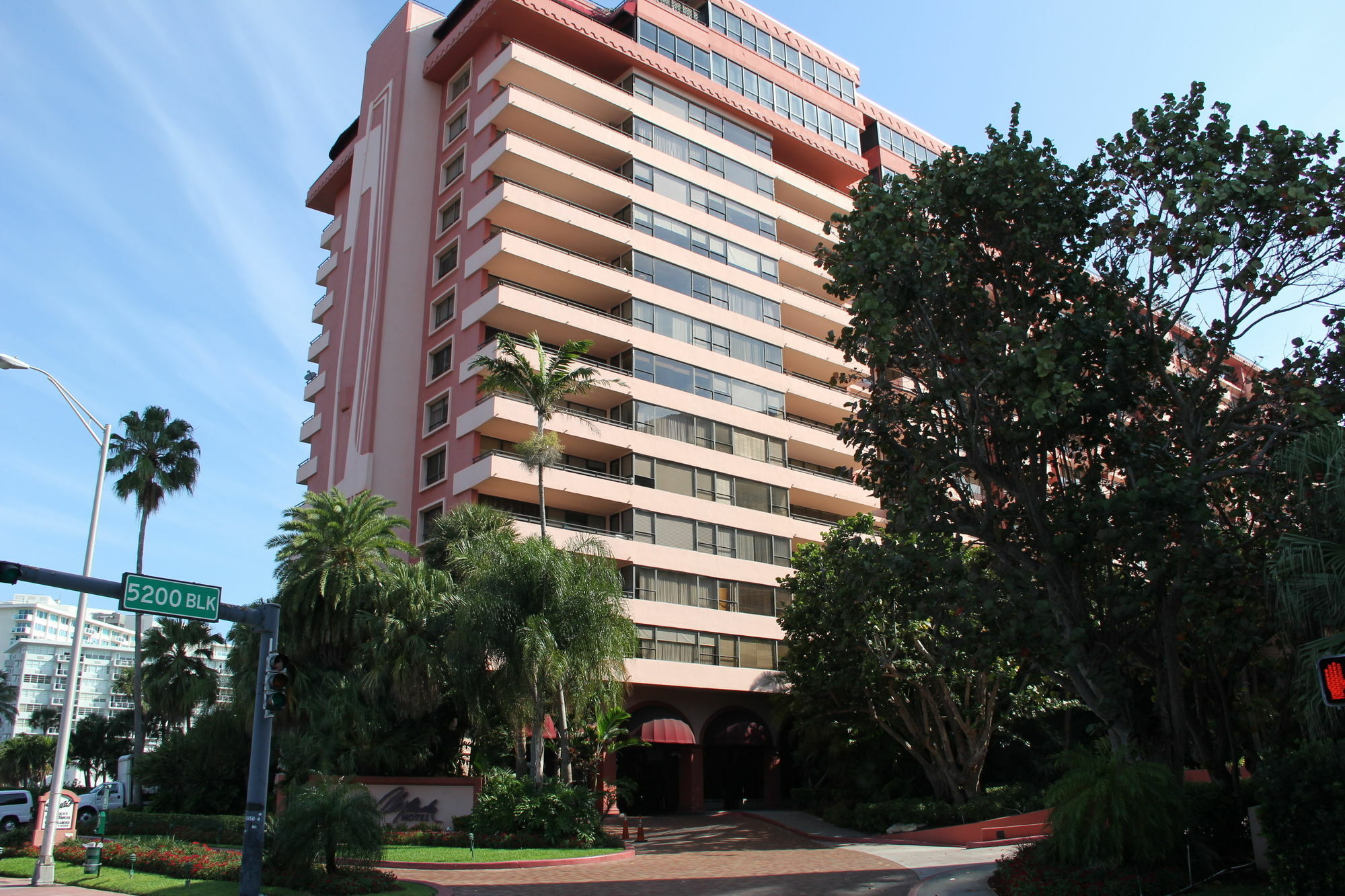 Private Apartments By Vacations On Miami Beach Exterior photo