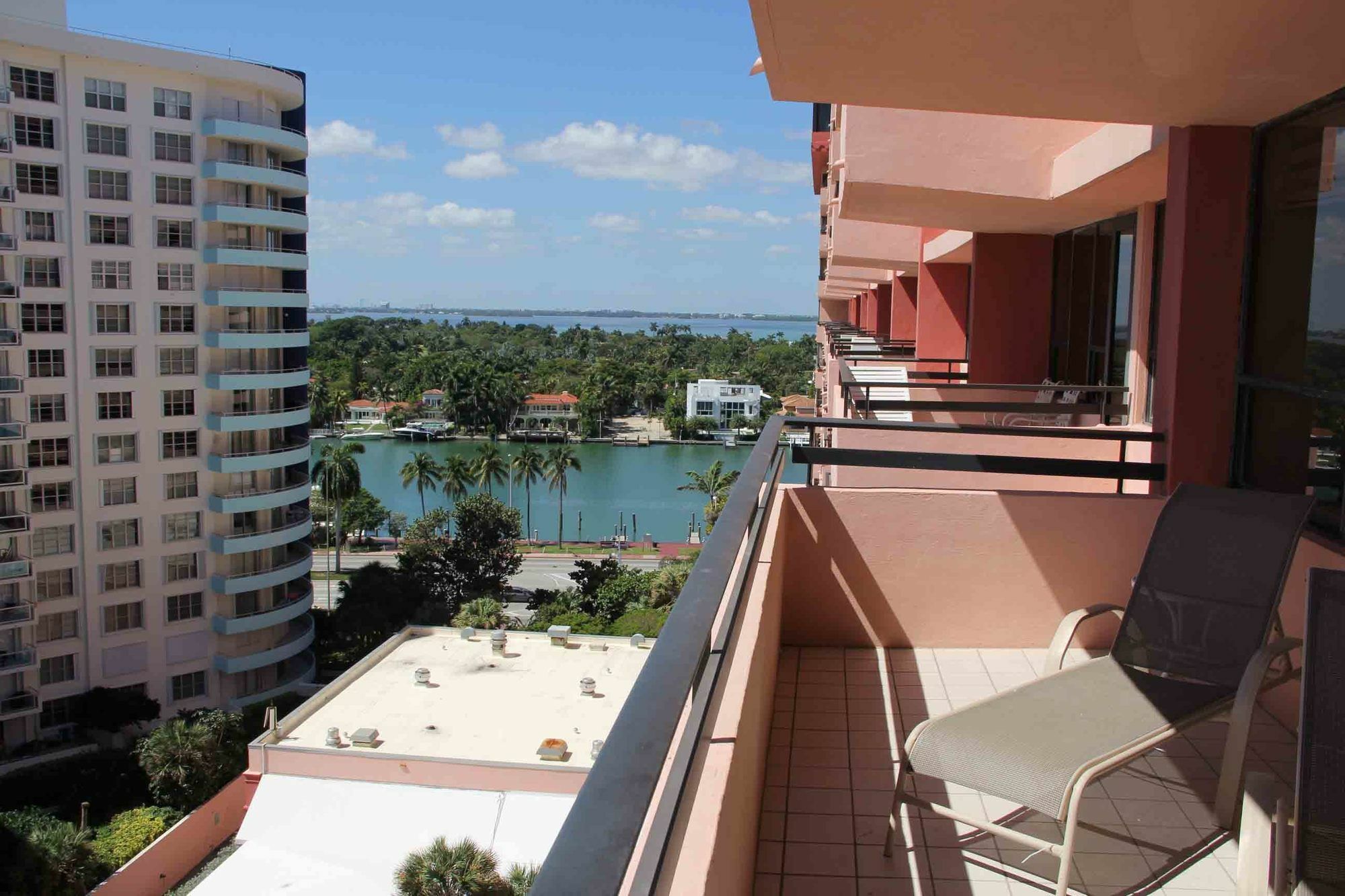 Private Apartments By Vacations On Miami Beach Exterior photo