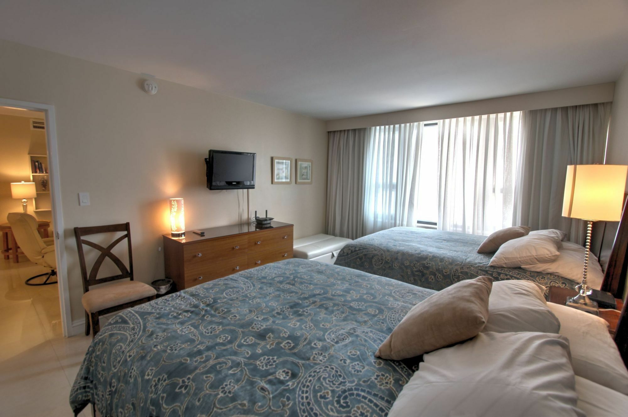 Private Apartments By Vacations On Miami Beach Exterior photo
