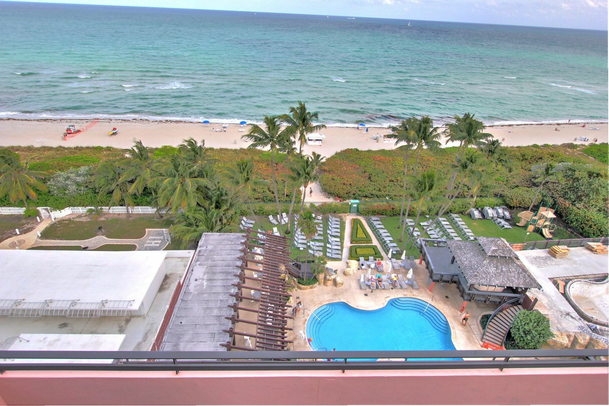 Private Apartments By Vacations On Miami Beach Exterior photo