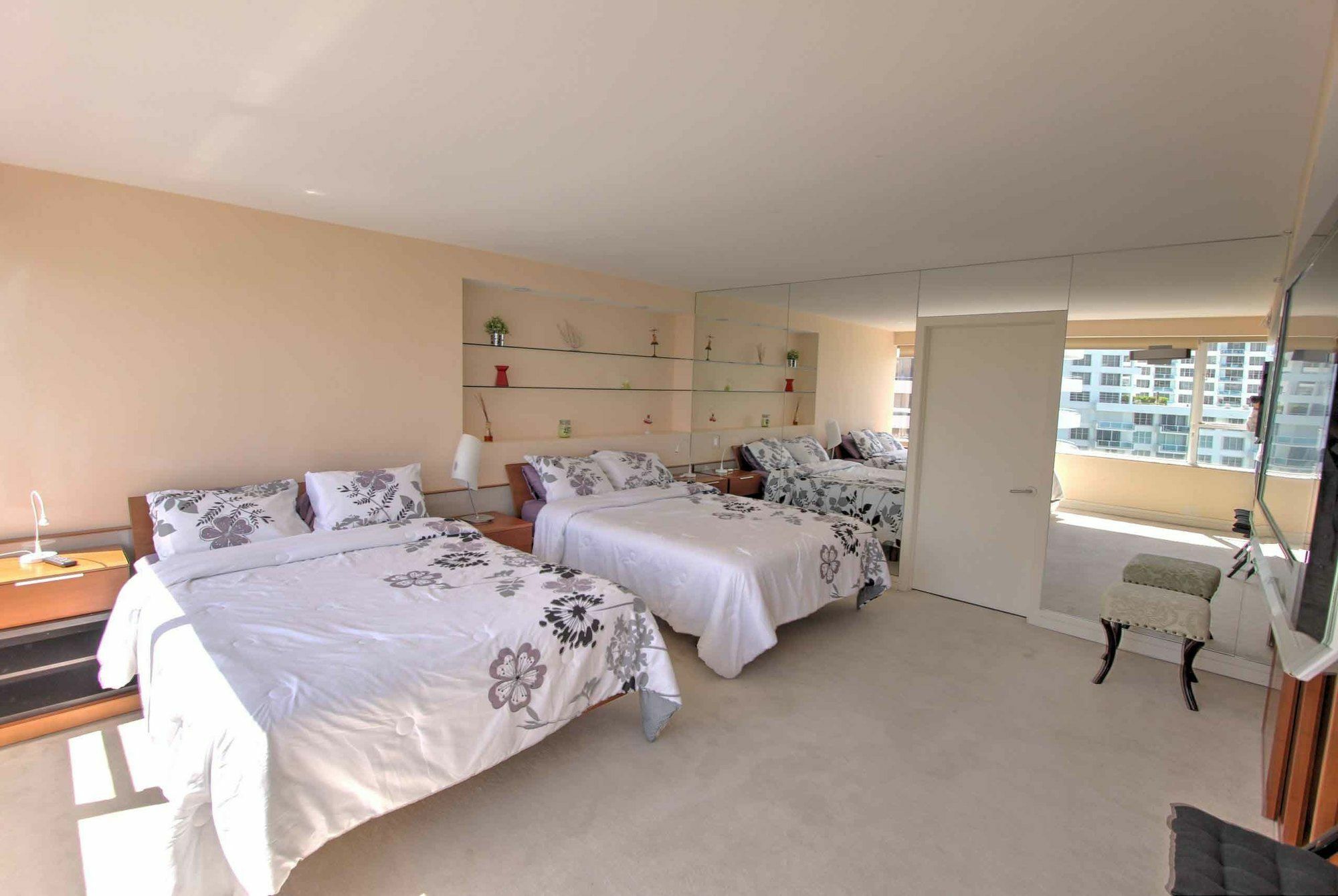 Private Apartments By Vacations On Miami Beach Exterior photo