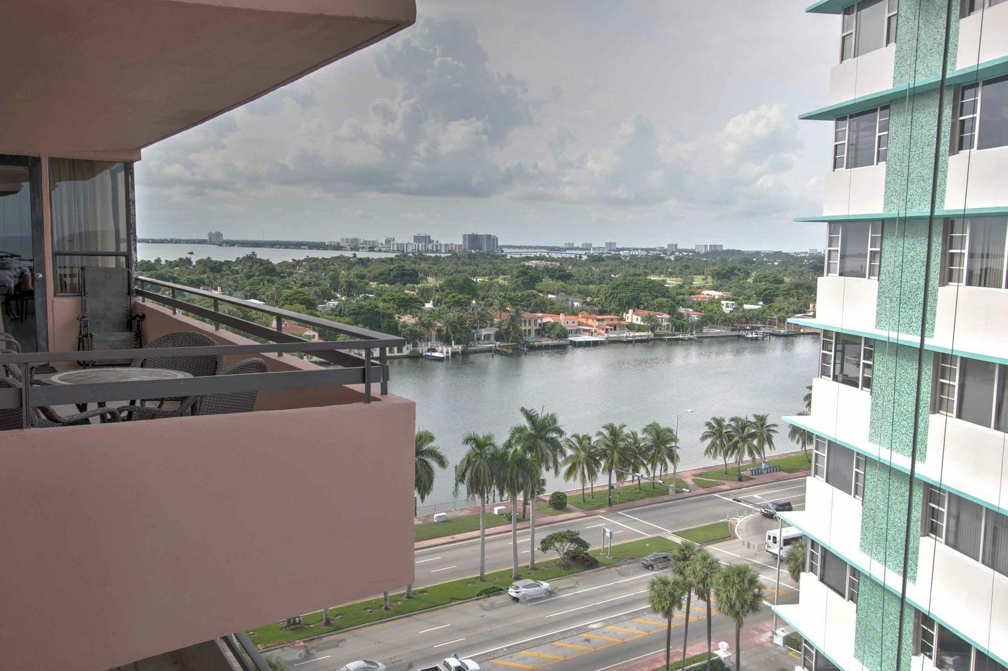 Private Apartments By Vacations On Miami Beach Exterior photo