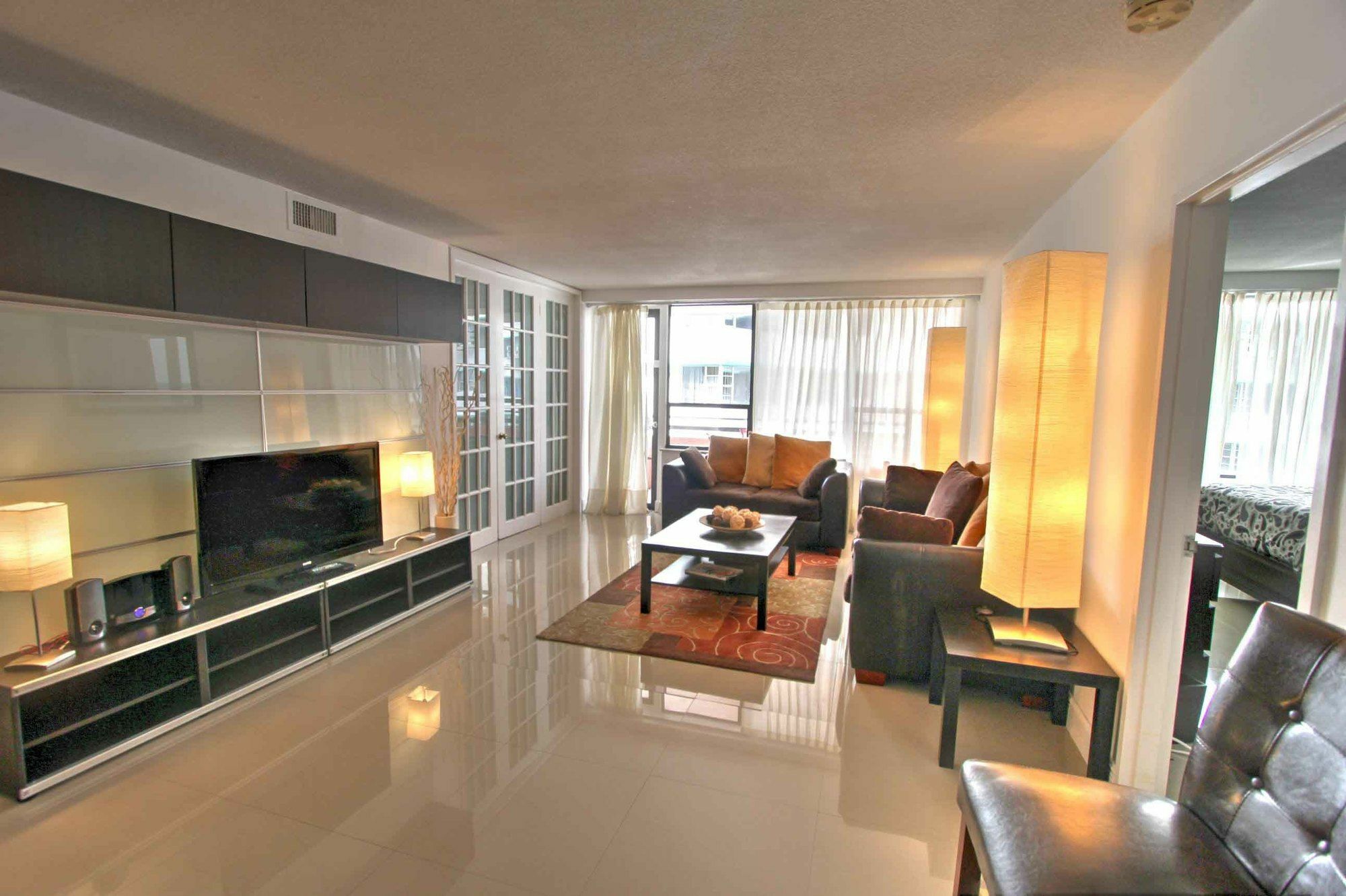 Private Apartments By Vacations On Miami Beach Exterior photo