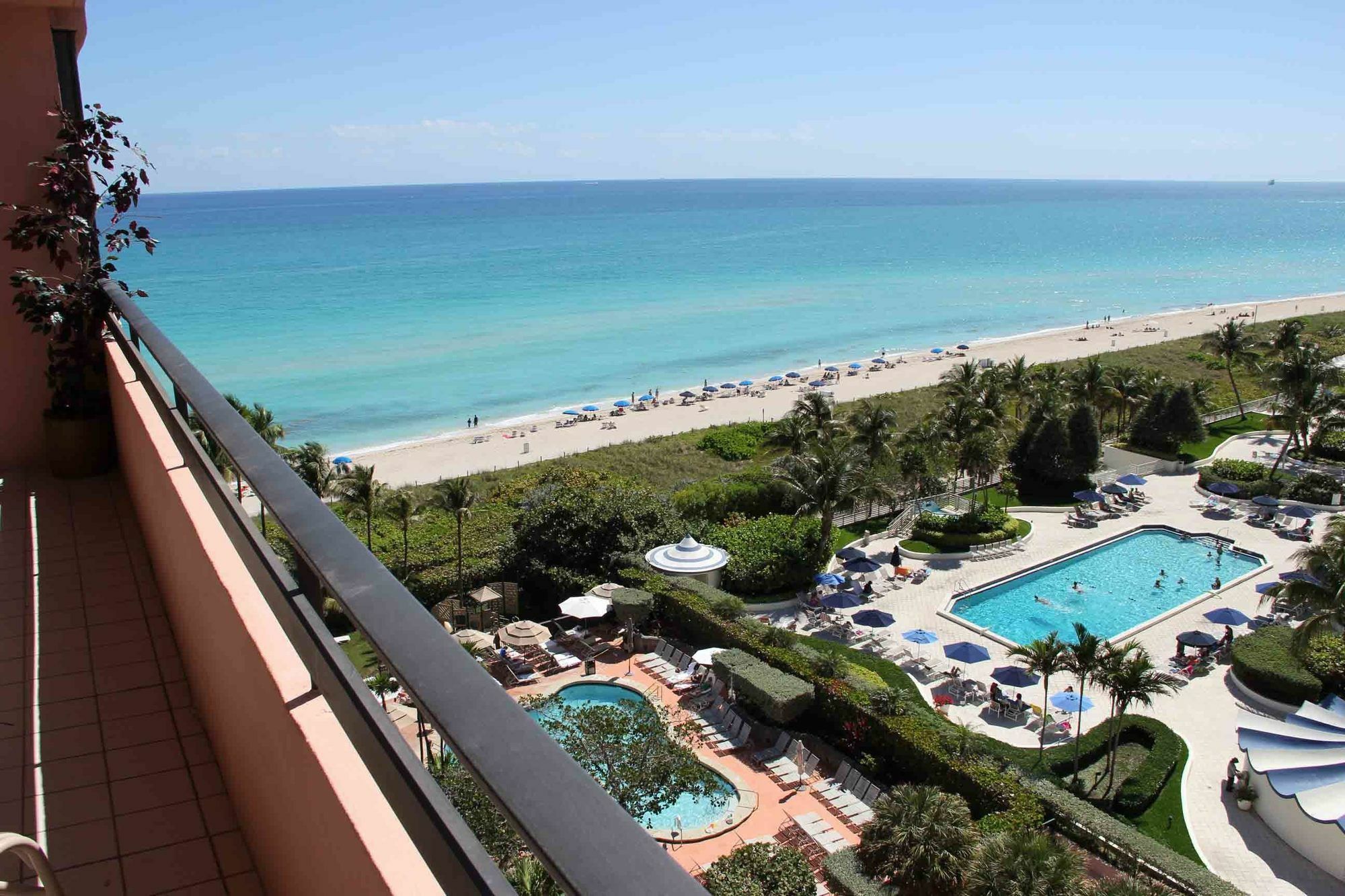 Private Apartments By Vacations On Miami Beach Exterior photo