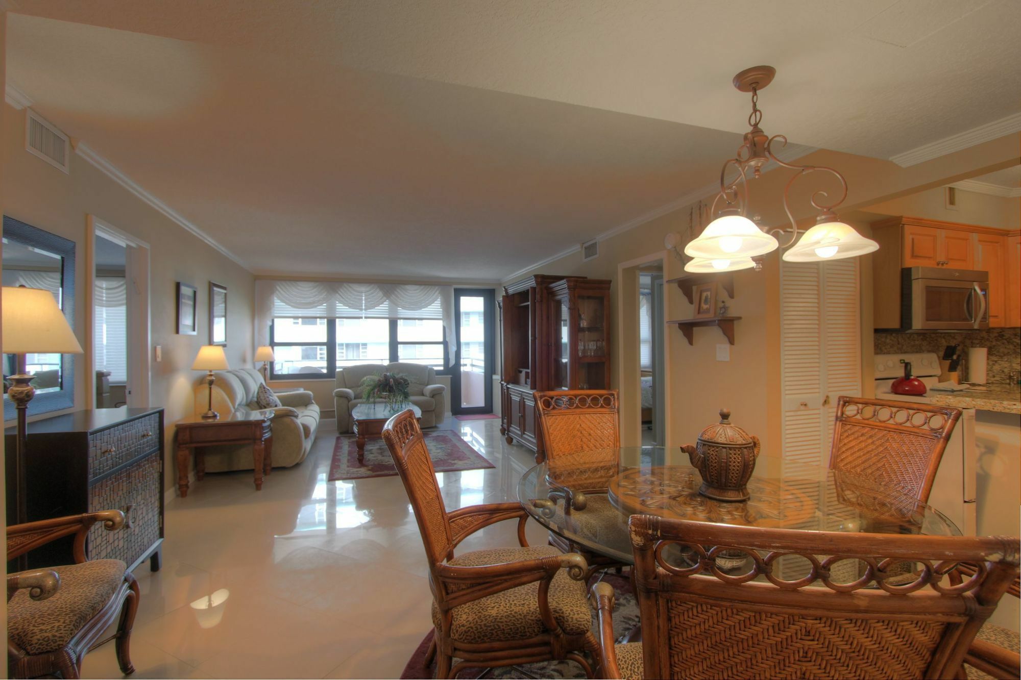 Private Apartments By Vacations On Miami Beach Exterior photo