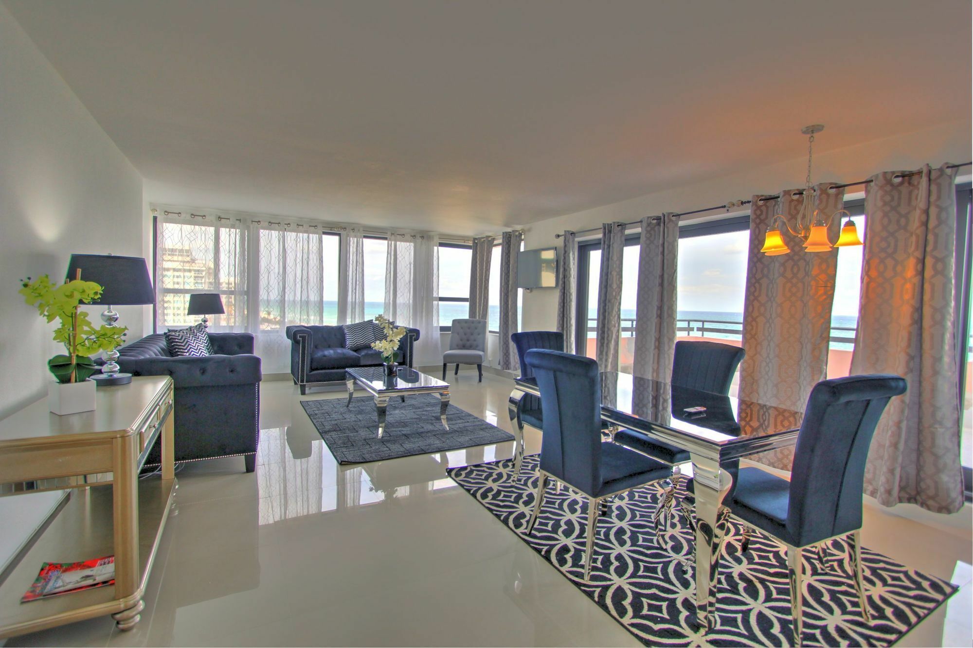 Private Apartments By Vacations On Miami Beach Exterior photo